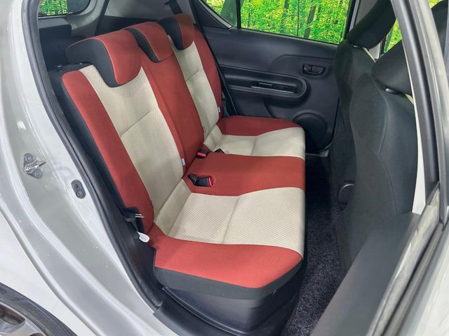 TOYOTA AQUA 2015 Image 31