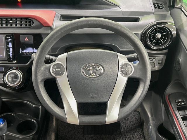 TOYOTA AQUA 2015 Image 31