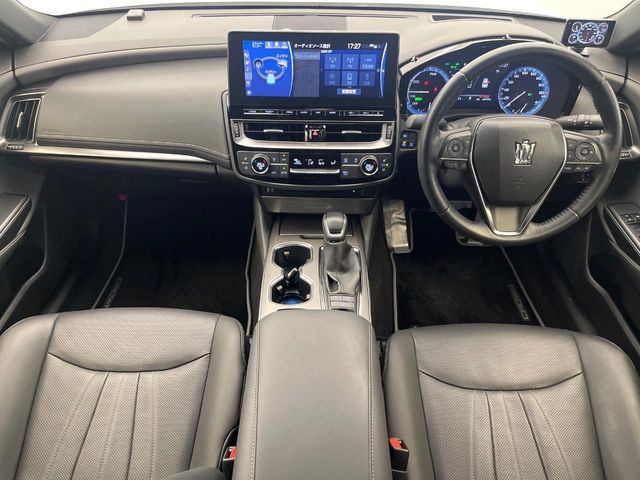 TOYOTA CROWN SEDAN HYBRID 2022 Image 31