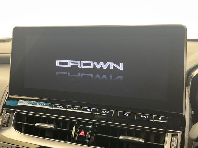 TOYOTA CROWN SEDAN HYBRID 2022 Image 31