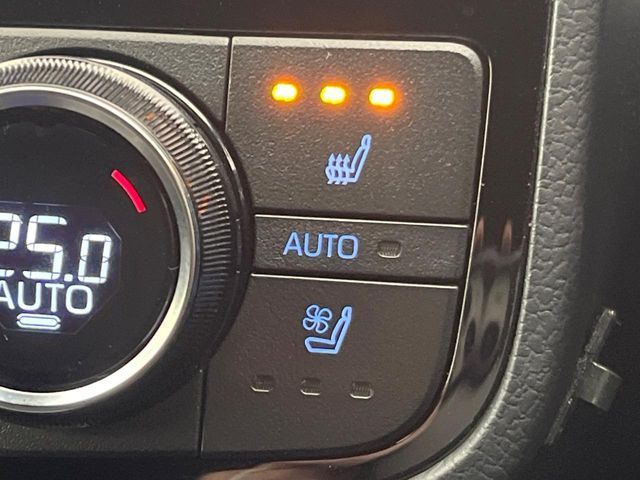 TOYOTA CROWN SEDAN HYBRID 2022 Image 31