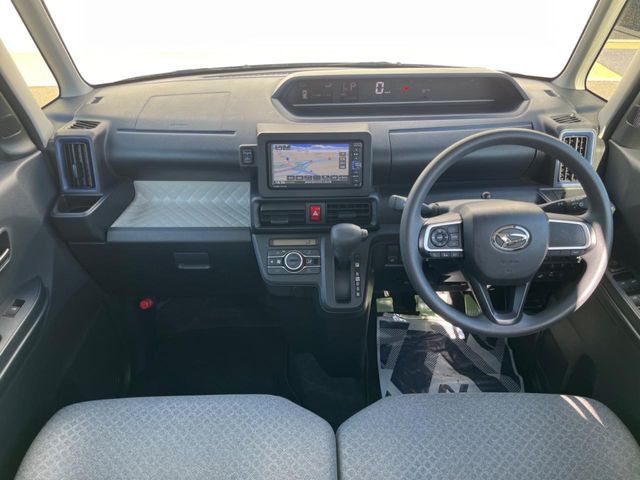 DAIHATSU TANTO 2021 Image 31