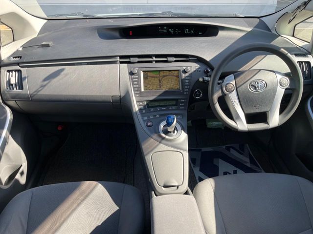 TOYOTA PRIUS 2009 Image 31