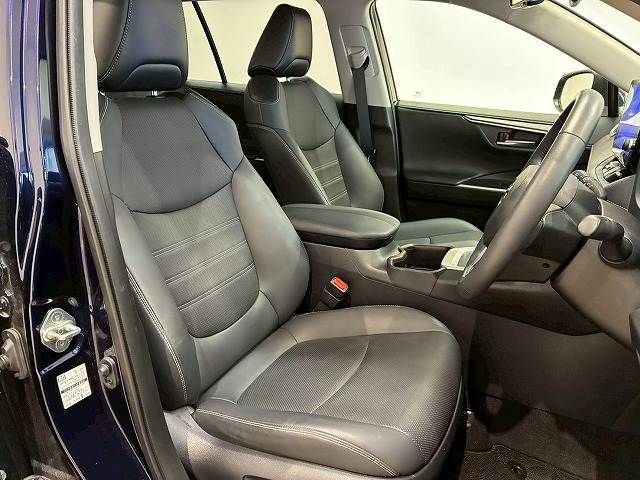 TOYOTA RAV4 HYBRID 4WD 2022 Image 31