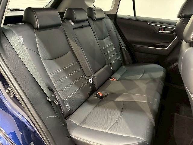 TOYOTA RAV4 HYBRID 4WD 2022 Image 31