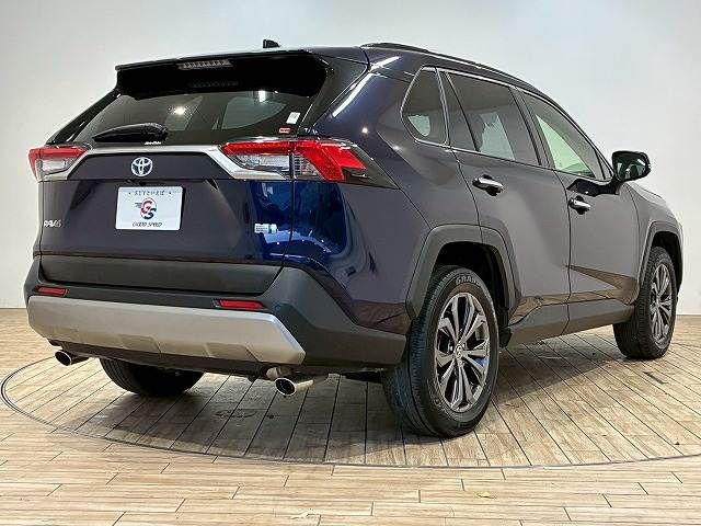TOYOTA RAV4 HYBRID 4WD 2022 Image 31