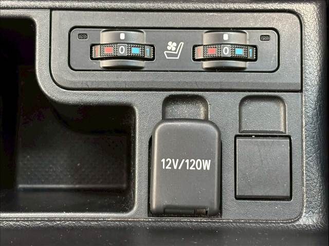 TOYOTA LANDCRUISER PRADO 2023 Image 31