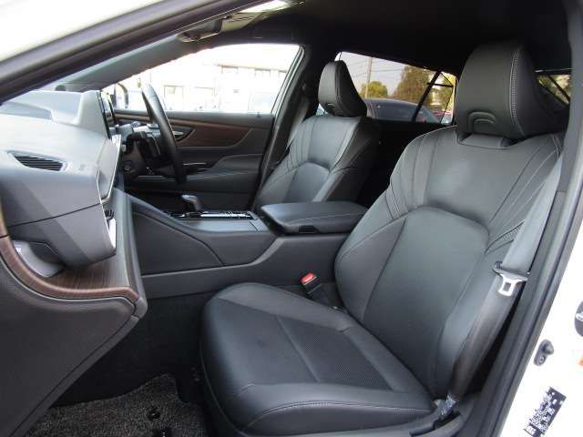 TOYOTA CROWN SEDAN HYBRID 2024 Image 31