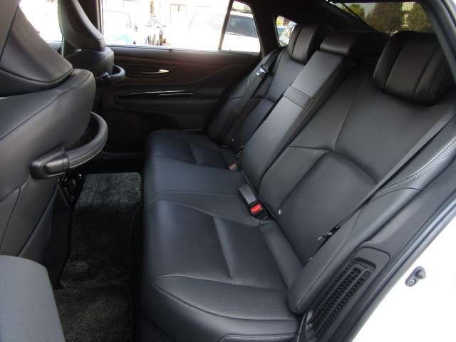 TOYOTA CROWN SEDAN HYBRID 2024 Image 31