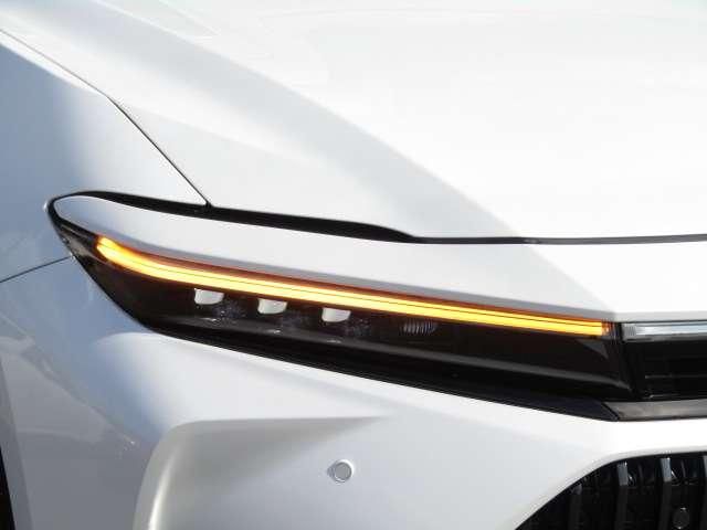 TOYOTA CROWN SEDAN HYBRID 2024 Image 31