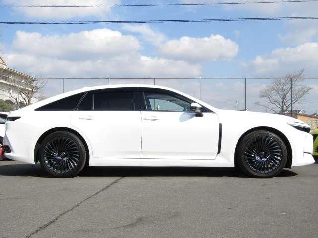 TOYOTA CROWN SEDAN HYBRID 2024 Image 31