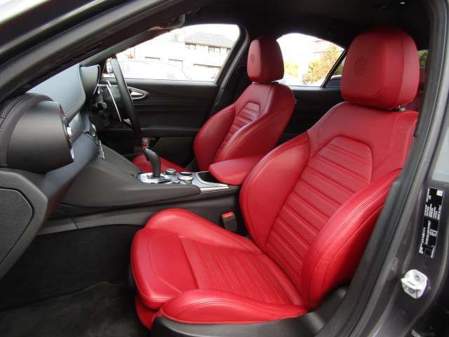 ALFAROMEO GIULIA 2022 Image 31