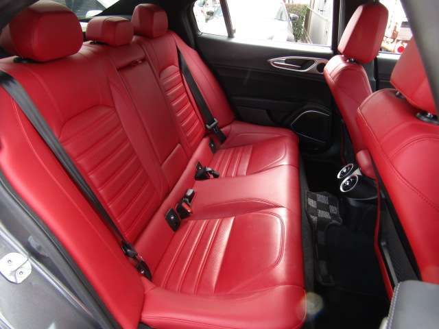 ALFAROMEO GIULIA 2022 Image 31