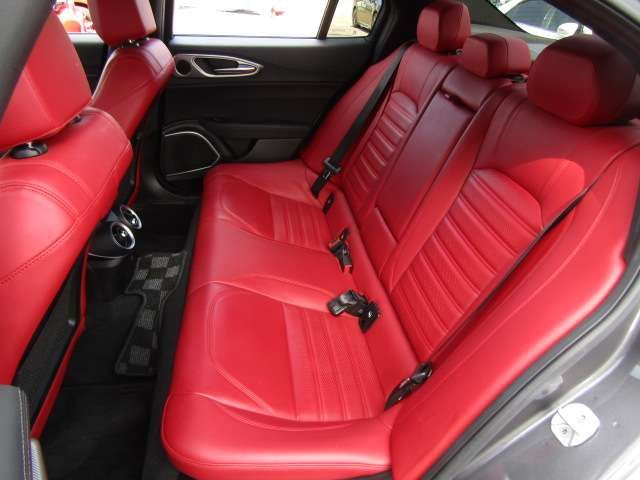 ALFAROMEO GIULIA 2022 Image 31