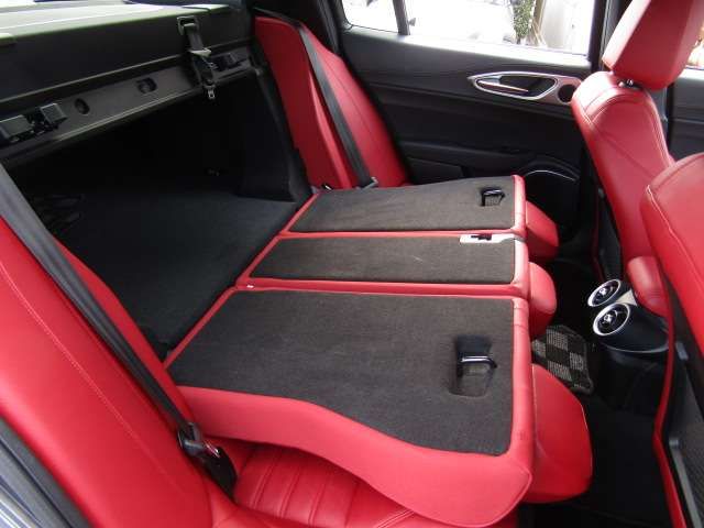 ALFAROMEO GIULIA 2022 Image 31