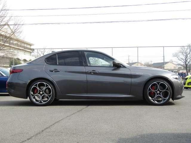 ALFAROMEO GIULIA 2022 Image 31