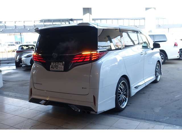 TOYOTA ALPHARD HYBRID 2023 Image 31