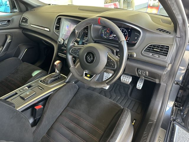 RENAULT MEGANE HATCH 2021 Image 31