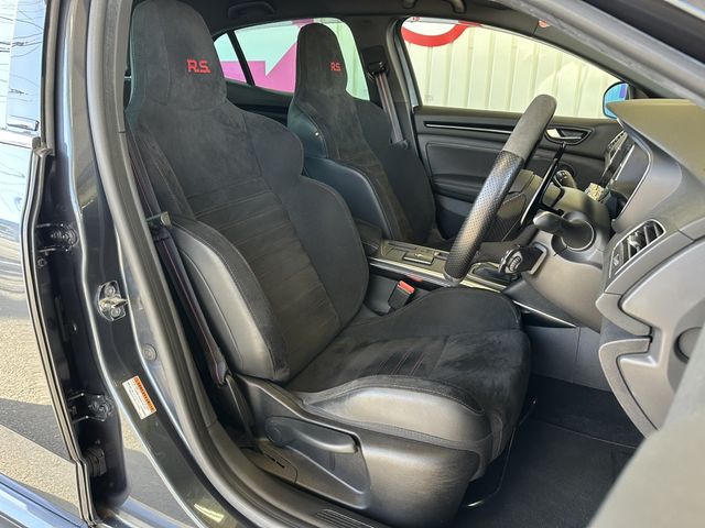 RENAULT MEGANE HATCH 2021 Image 31