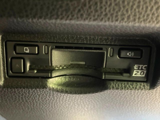 TOYOTA VOXY HYBRID 2025 Image 31