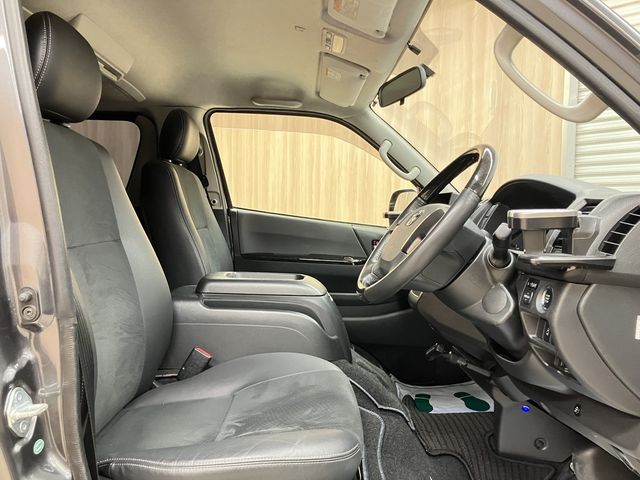 TOYOTA HIACE VAN 2WD 2017 Image 31