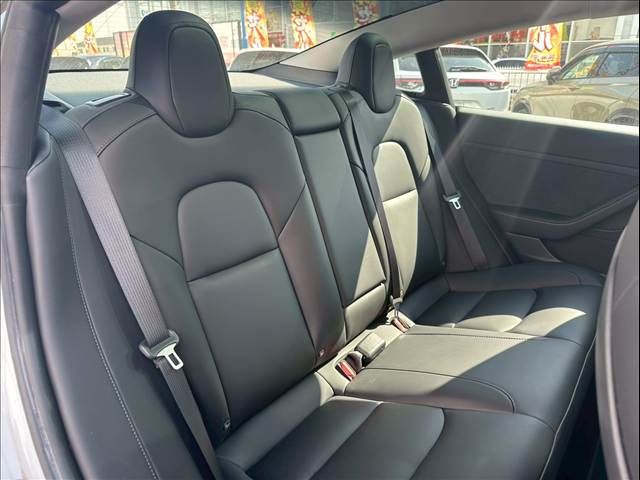 TESLA MODEL 3 2023 Image 31