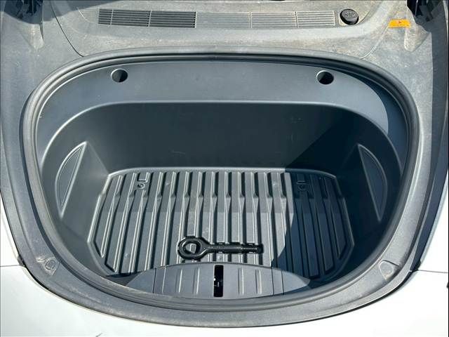 TESLA MODEL 3 2023 Image 31