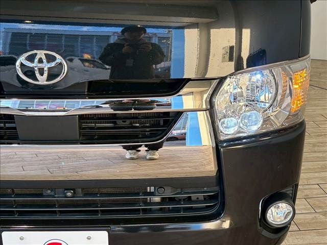 TOYOTA HIACE VAN 2WD 2021 Image 31