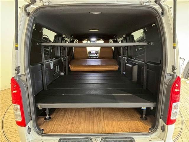 TOYOTA HIACE VAN 4WD 2023 Image 31