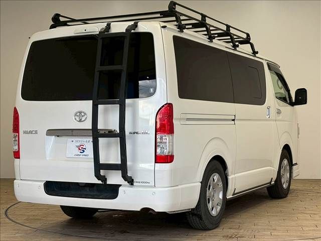 TOYOTA HIACE VAN 4WD 2023 Image 31