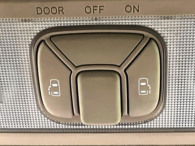 TOYOTA ESTIMA 2012 Image 31