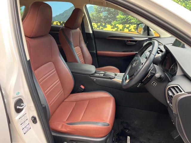 TOYOTA LEXUS NX200T 2014 Image 31