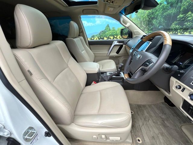 TOYOTA LANDCRUISER PRADO 2023 Image 31