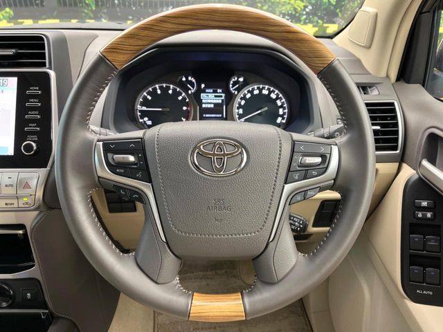 TOYOTA LANDCRUISER PRADO 2023 Image 31