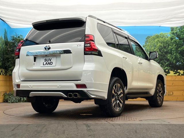 TOYOTA LANDCRUISER PRADO 2023 Image 31
