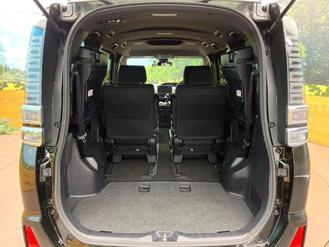 TOYOTA VOXY 2018 Image 31