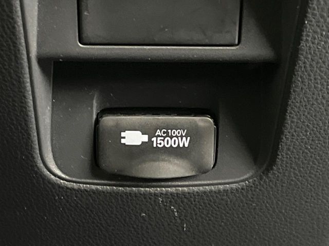 TOYOTA VOXY HYBRID 2025 Image 31