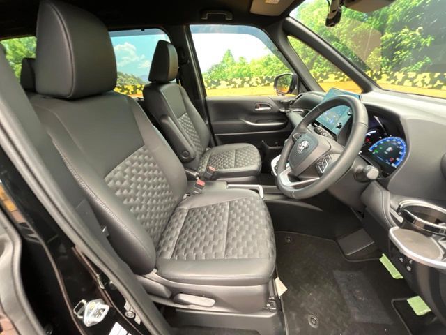 TOYOTA VOXY HYBRID 2025 Image 31