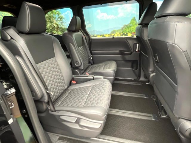 TOYOTA VOXY HYBRID 2025 Image 31