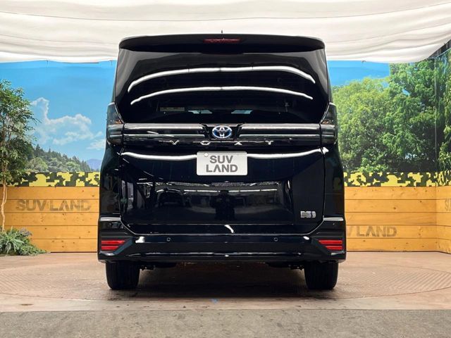 TOYOTA VOXY HYBRID 2025 Image 31