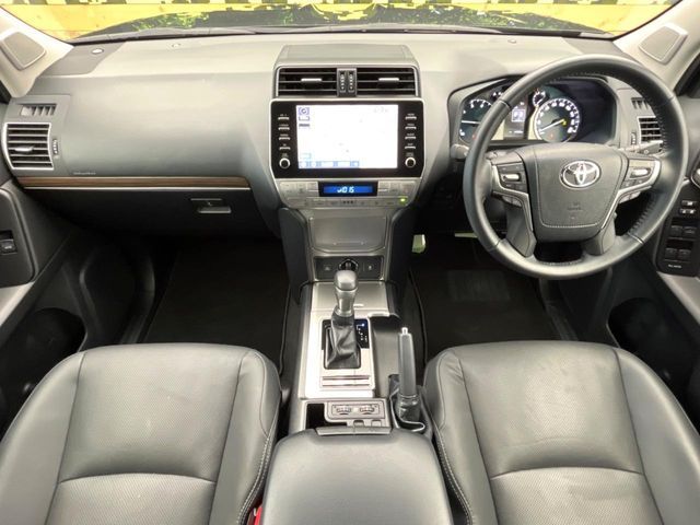 TOYOTA LANDCRUISER PRADO 2023 Image 31