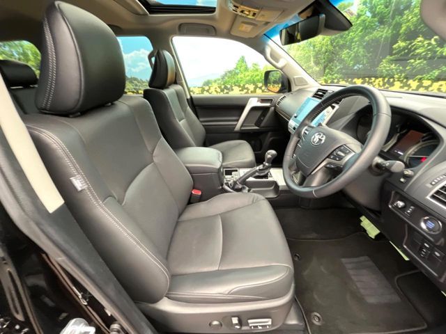 TOYOTA LANDCRUISER PRADO 2023 Image 31