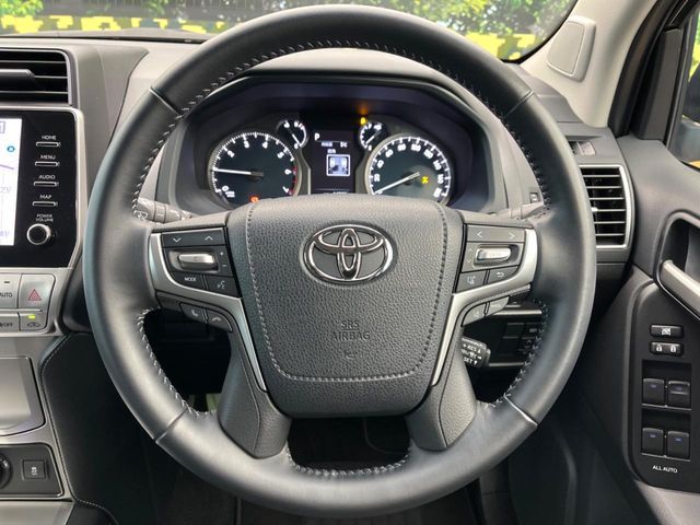 TOYOTA LANDCRUISER PRADO 2023 Image 31
