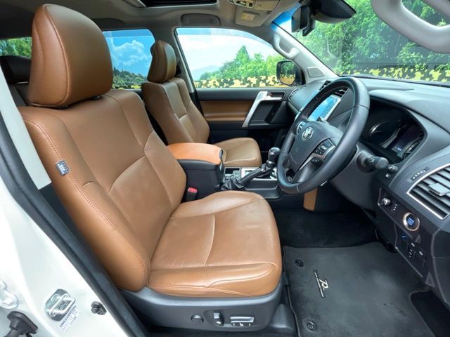 TOYOTA LANDCRUISER PRADO 2022 Image 31