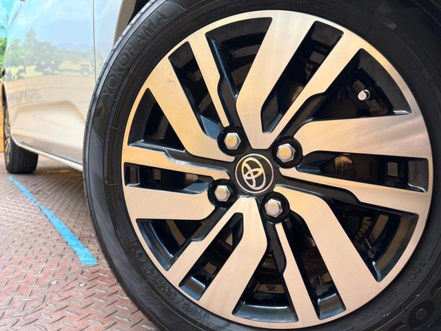 TOYOTA TANK 2017 Image 31