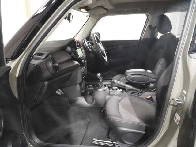 BMW MINI ONE 5DOOR 2019 Image 31