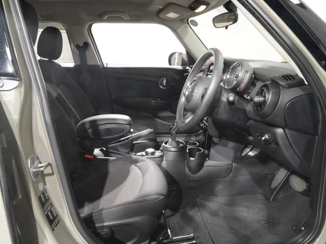 BMW MINI ONE 5DOOR 2019 Image 31