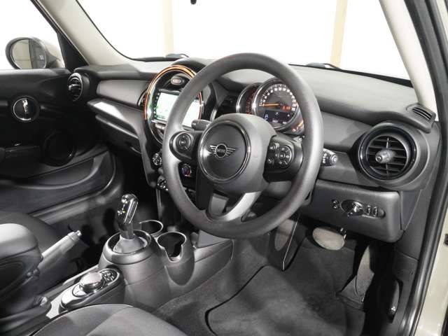 BMW MINI ONE 5DOOR 2019 Image 31