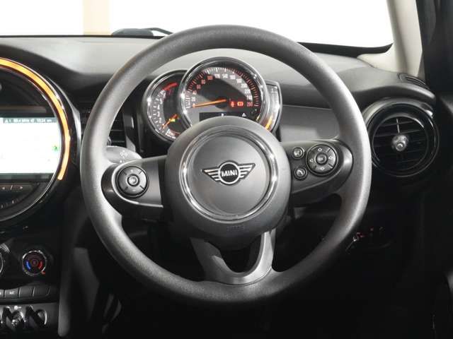 BMW MINI ONE 5DOOR 2019 Image 31