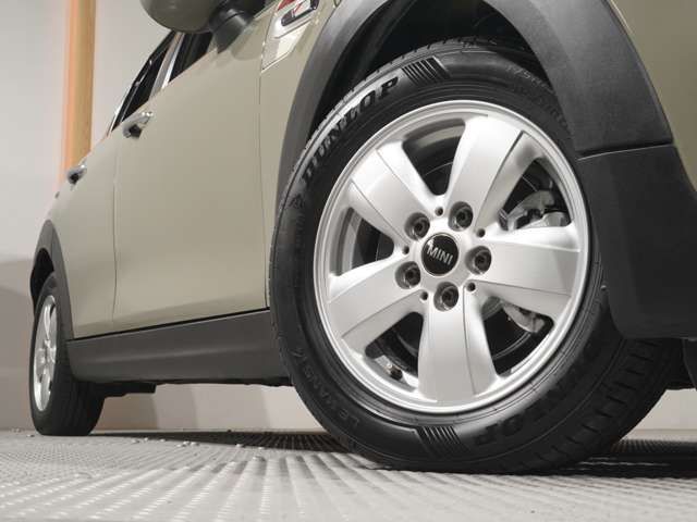 BMW MINI ONE 5DOOR 2019 Image 31